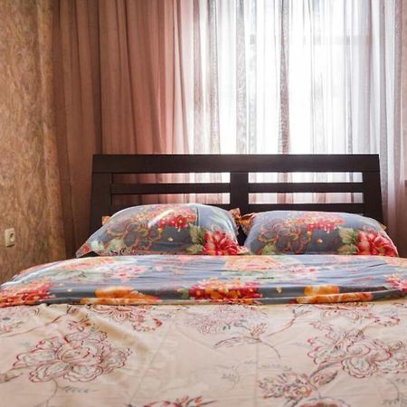 Apartment In Deribasovskay Street 20 Одесса Экстерьер фото
